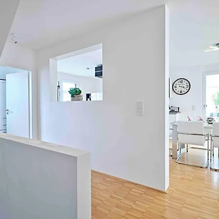 Welcoming House In With Charming Garden Tatil Evi Bodman-Ludwigshafen