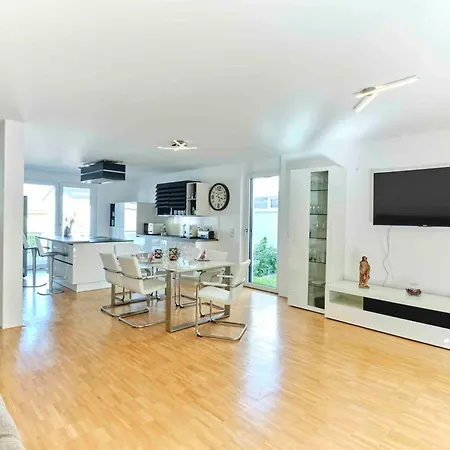 Welcoming House In With Charming Garden Bodman-Ludwigshafen